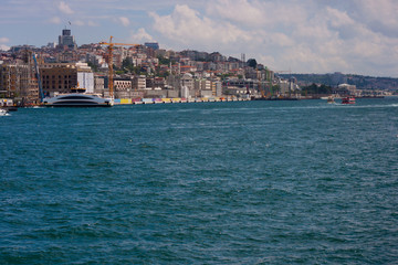 Fototapeta na wymiar Istambul city view from a ferry
