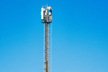 Cellular antenna tower