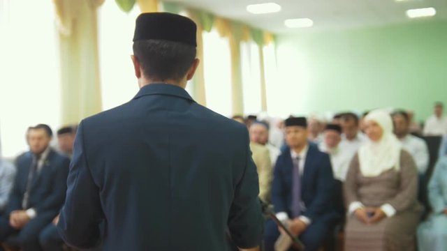 Muslim men speaker at the islamic conference