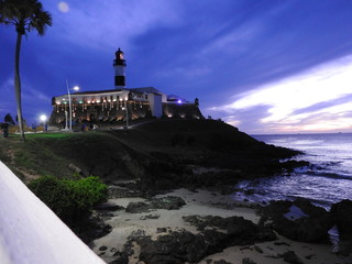 Crepúsculo no Farol da Barra