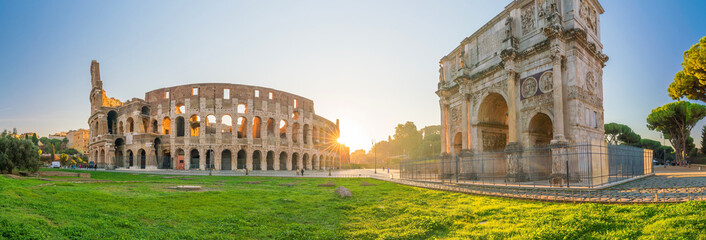 Naklejka premium View of Colosseum in Rome, Italy