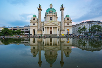 Fototapeta na wymiar Karlskirche church in Vienna city, Austria