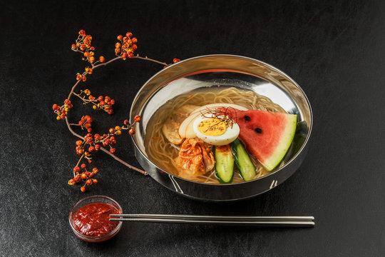 韓国北朝鮮料理　冷麺 Korea cold noodle dishes