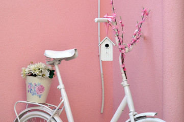 White bicycle with floral decorations - 212297435