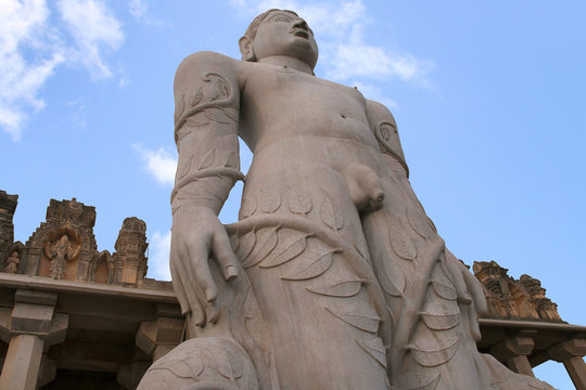 A gigiantic monolithic statue of Bahubali, also known as Gomateshwara, Vindhyagiri Hill, Shravanbelgola, Karnataka. View from the temple courtyard.