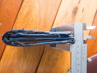 caliper measure old wallet