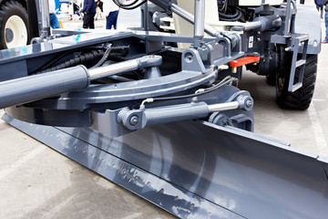 Long blade of motor grader