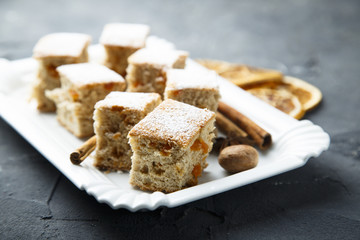 Spicy punch cake with dried fruits