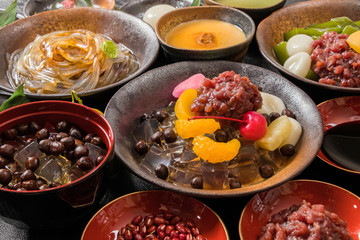 豆かん,あんみつ　beans and cubes of agar Japanese sweets