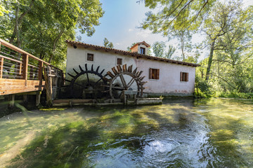 Mulini di Stalis sul fiume Lemene, tra storia e magia di un ambiente incontaminato dei Friuli Venezia Giulia © AP Adobe Contributor