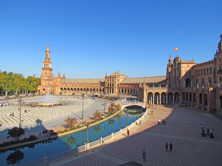 Fototapeta na wymiar The Plaza of Spain in Seville was built for the Spanish-American exhibition in 1929. Architect Anibal Gonzalez. Spain, Seville, October 2016.