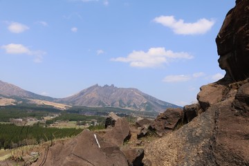 ラクダ山から見た根子岳