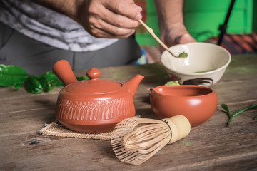 Brewing green tea powder,