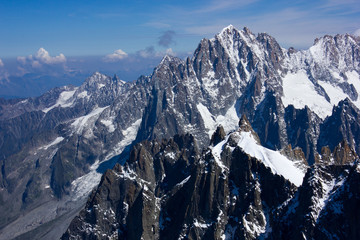 Hochalpine Berglandschaft mit Gletschern und Hochplateu, Mont-Blanc, Chamonix, französische Alpen © MariaIsabelle