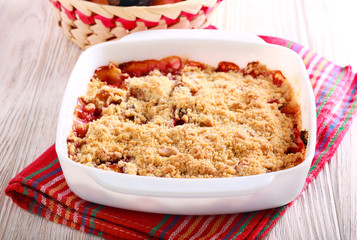 Fruit and berry crumble cake