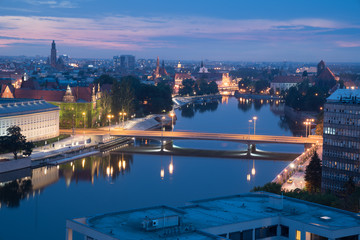 Fototapeta na wymiar Wroclaw cityscape in the evening (sunset)