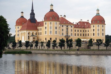 Obraz premium View of the beautiful Moritzburg Castle reflected in the water, horizontal image, Saxony, Germany