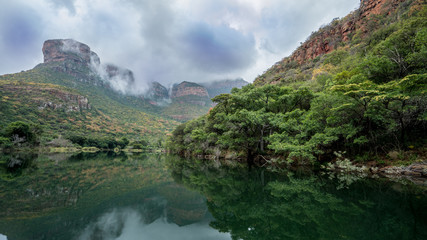 Fototapeta na wymiar Blyde River canyon in South Africa on the lake in the gorge. 