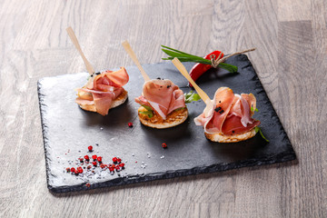 Bruschetta with hamon