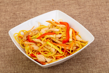 Wok noodle with pork and vegetables