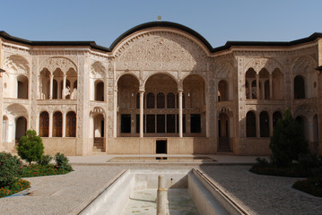 Fototapeta premium View of the courtyard of a traditional mansion in Kashan