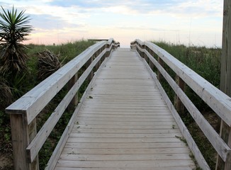 Obraz premium Beach Boardwalk Morning Sky 