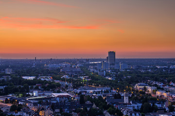 Blick auf Bonn nach Sonnenuntergang