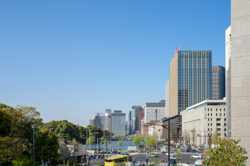 Obraz premium 東京ミッドタウン日比谷から見る日比谷公園と皇居の風景