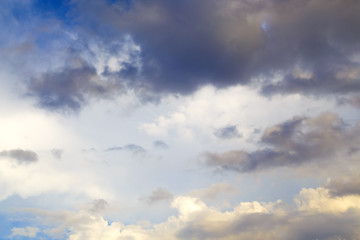 Obraz premium Dramatic storm clouds with eye in sky