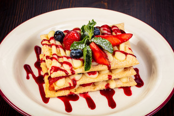 Waffel cake with berries