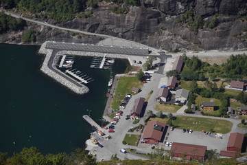 Oberhalb von Lysebotn (Norwegen) in den Bergen, Aussicht auf den Fjord