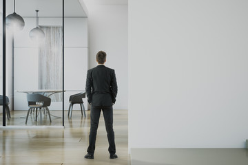 Fototapeta premium businessman in modern office
