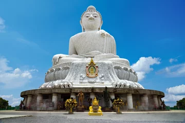 Papier Peint photo Bouddha La statue sacrée du grand bouddha sur les collines de Nakkerd sur l& 39 île de Phuket - Thaïlande