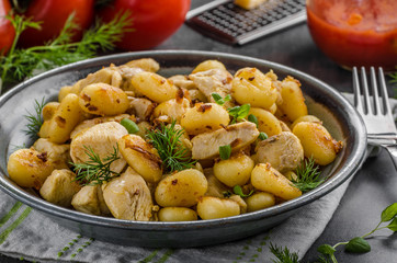 Fried gnocchi chicken curry