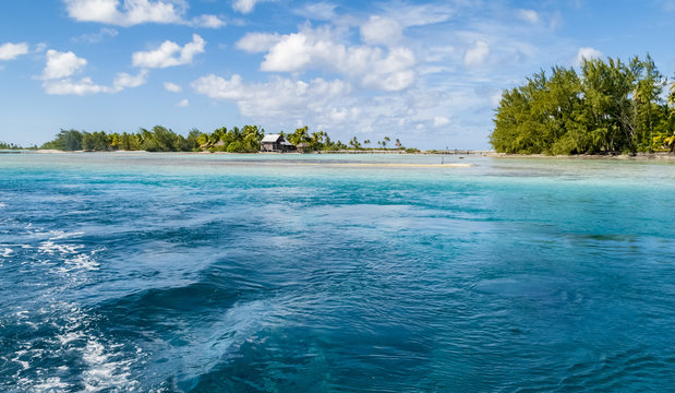 diving resort on Fakarava atoll, Tuamotus archipelago, french Polynesia,France, south pacific