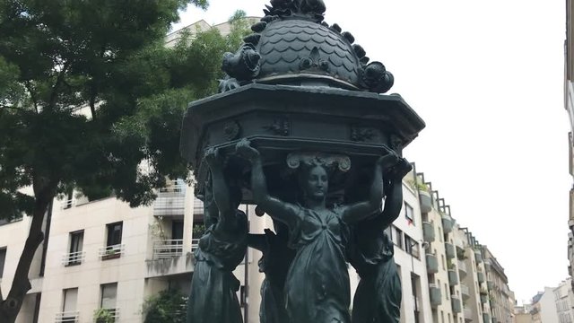 Fontaine Wallace &agrave; Paris