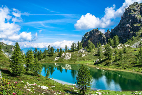 Lago Nero di Rocca la Meja, Cuneo, Valle Maira