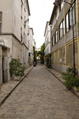 Fototapeta na wymiar Rue des Thermopyles à Paris