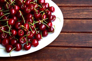 Frische Kirschen als Nachspeise 