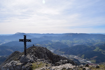 Obraz premium cross on top of the mountain