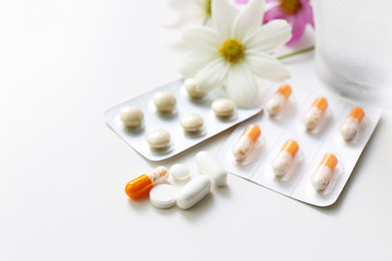 医療イメージ　飲み薬