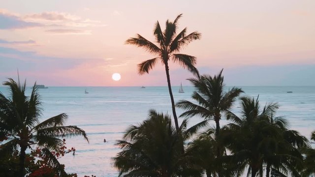 Colorful sunset in Waikiki beach Hawaii time lapse in 4k 