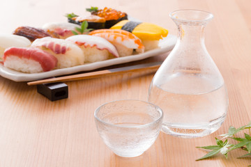 冷酒とお寿司 © BRAD