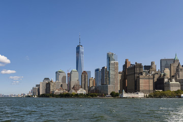 Fototapeta na wymiar Lower Manhattan Skyline from the East River