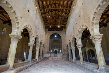 Tuscania, Viterbo, Italy: Interior of San Pietro Church