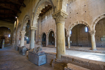 Tuscania, Viterbo, Italy: Interior of San Pietro Church