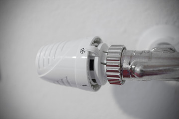 the radaitor regolator let you save money in winter