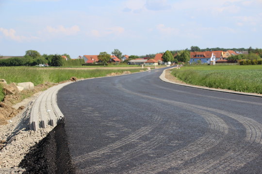 Stra&szlig;&eacute;nbau 