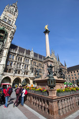 Naklejka premium Nowy ratusz na Marienplatz, Monachium, Niemcy