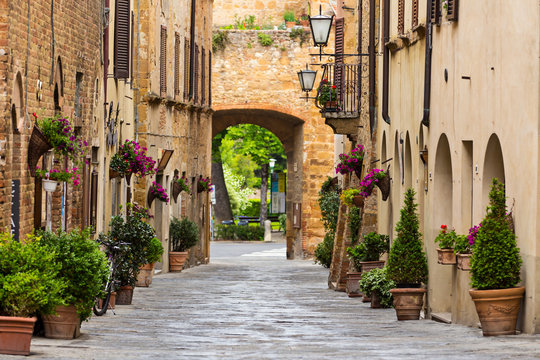 Fototapeta Beautiful street in a small old village Pienza, Tuscany.